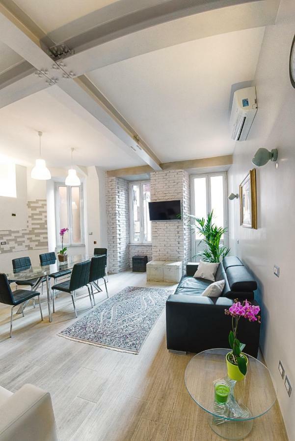 Modern Apartment Near Colosseum Roma Esterno foto